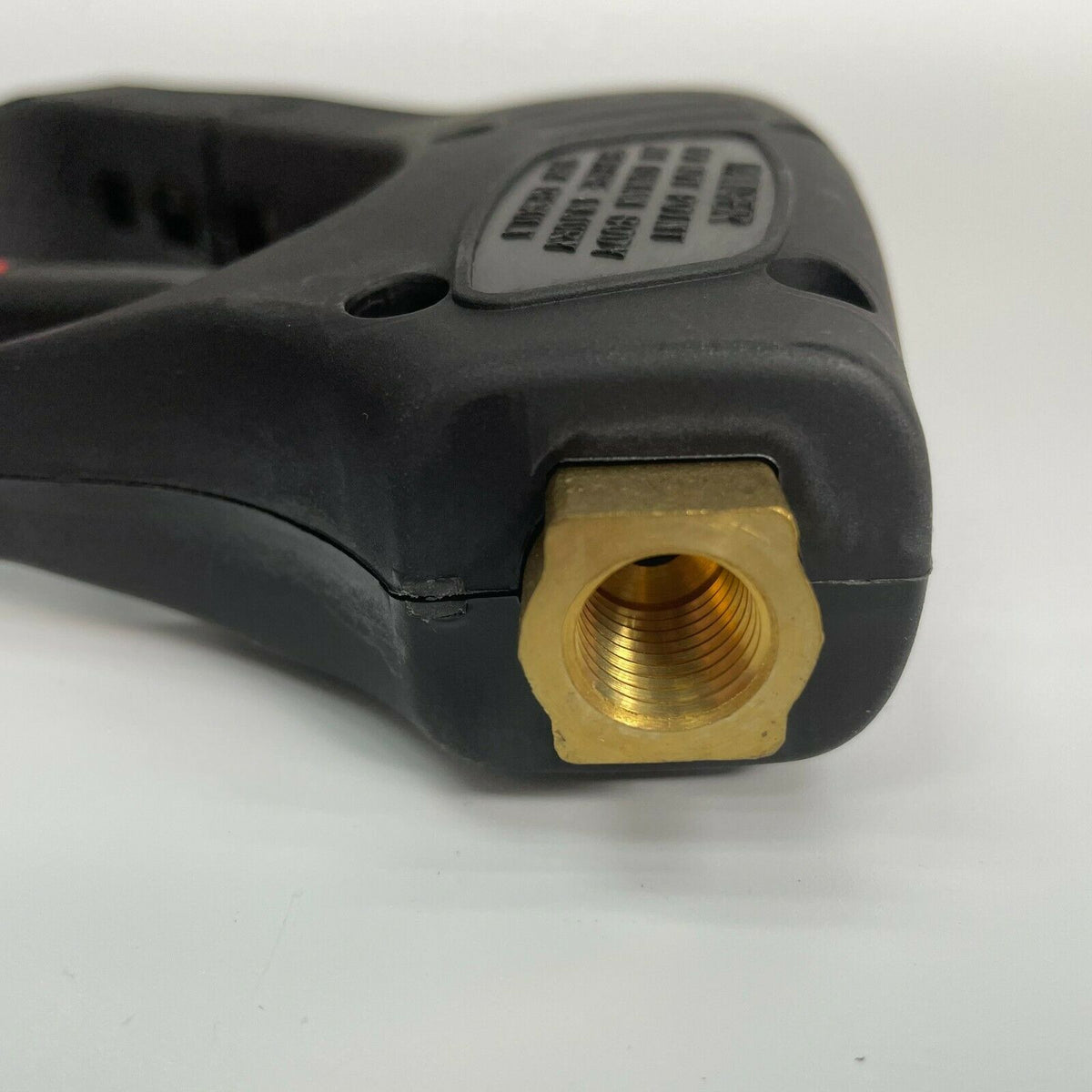 5000 PSI Pressure Washer Gun 3/8 IN. Inlet 1/4 IN. Female Outlet 10.5 GPM With Trigger Lock Easy Grip For High Temp Applications image 4